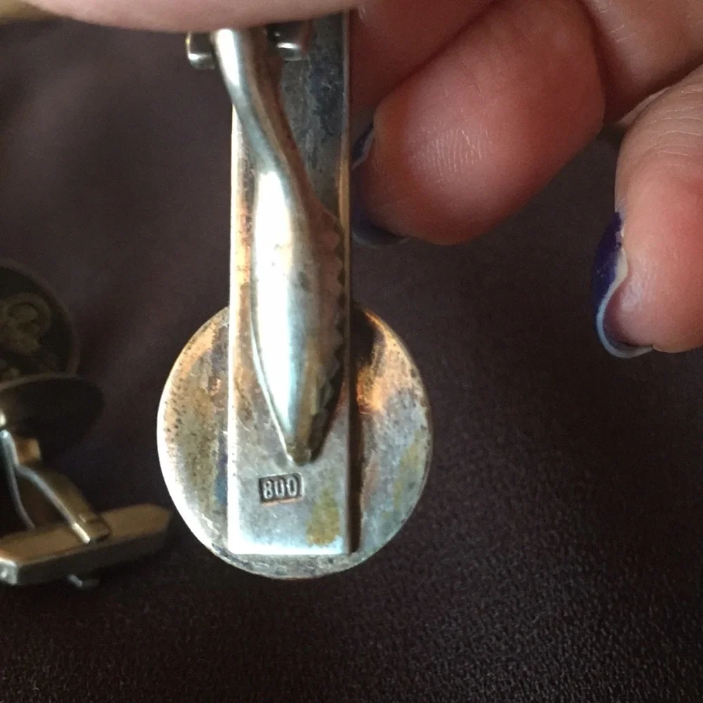 Vintage Silver tie clip and cufflinks .